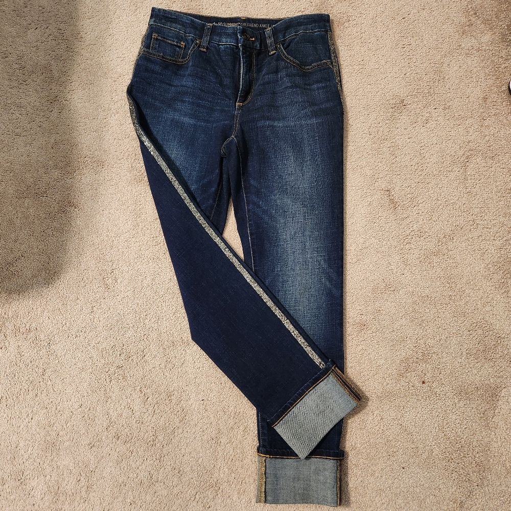 Chico's SO SLIMMING Girlfriend Ankle Jean, Size 00, Silver Sequin detail